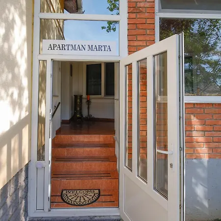 Apartman Marta I Soba Maja I Sigurno Parkiranje U Dvoristu Gradiste Exterior photo