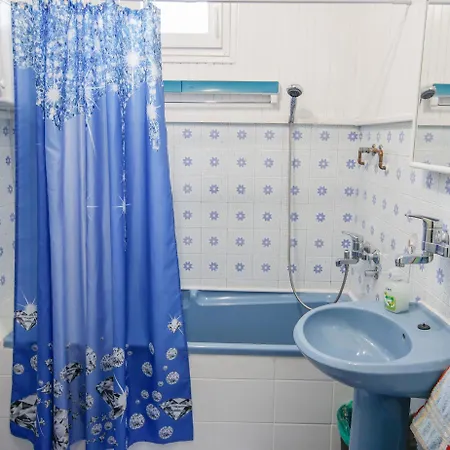 Apartman Marta I Soba Maja I Sigurno Parkiranje U Dvoristu Gradiste Exterior photo
